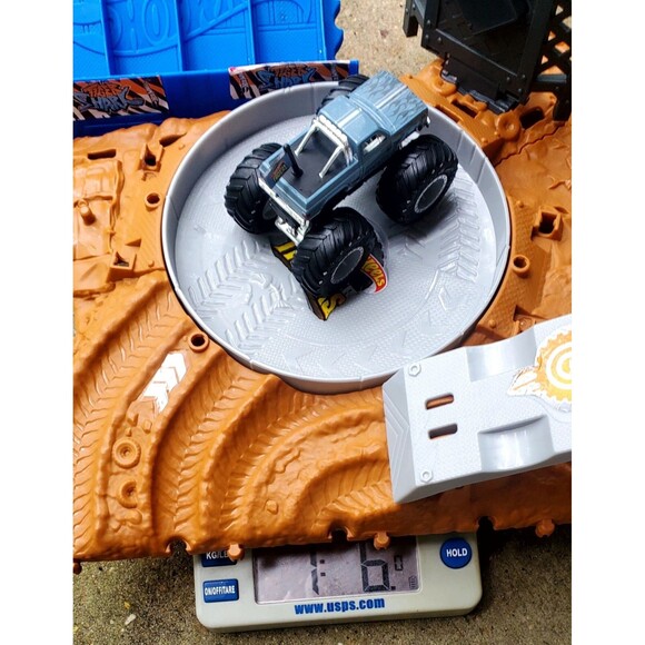 Hot Wheels Tiger Shark Arena Smashers + '68 Chevy Monster Truck Bundle Lot - Picture 12 of 13